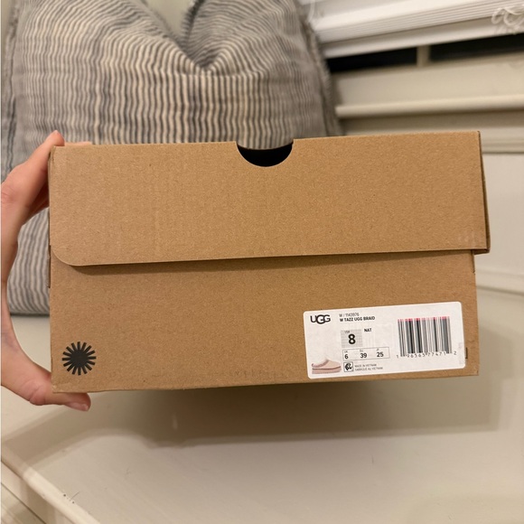 Ugh Tazz Platform Shoes - Picture 3 of 5